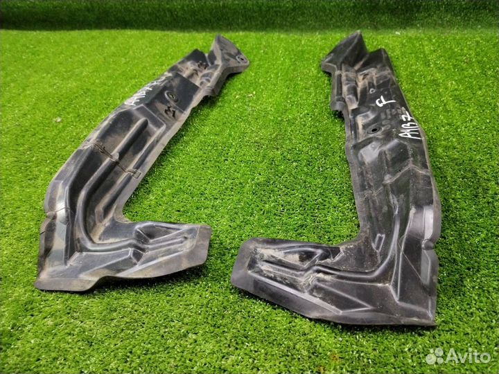 Пыльник крыла передний Audi A4 B7