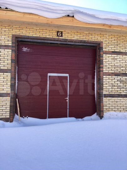 Гараж, > 30 м²