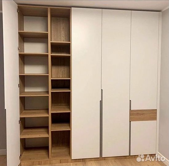 Шкаф распашной/ Прихожая