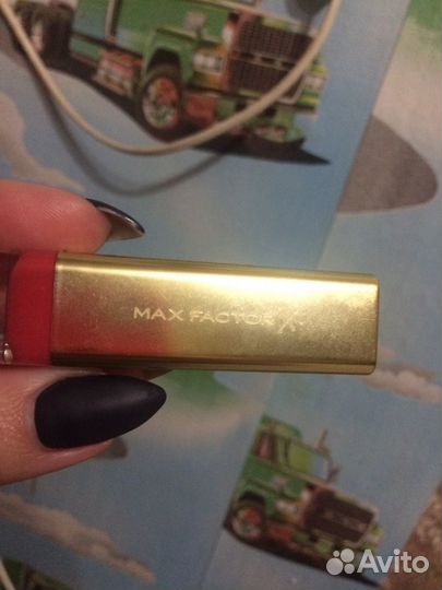 Помада Max Factor X