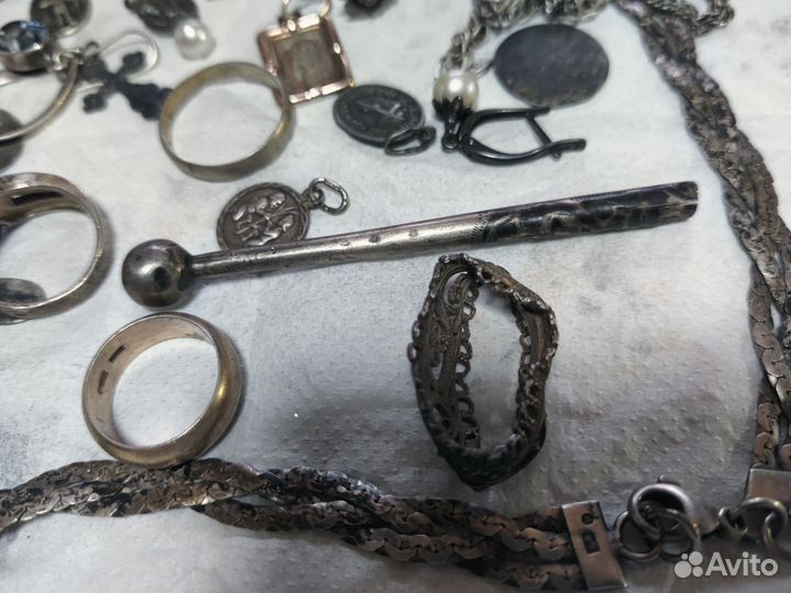 Лот серебряных изделий