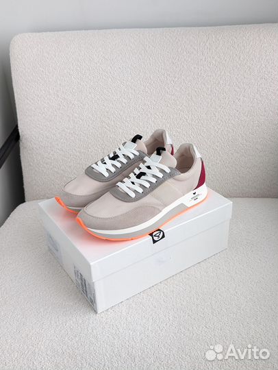 Кроссовки Weekend Max Mara. 39р