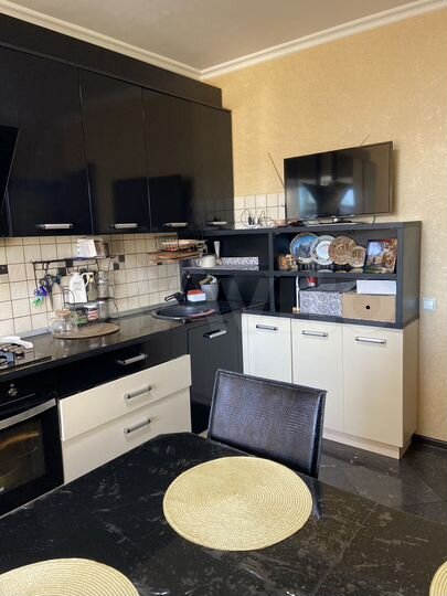 2-к. квартира, 64 м², 5/5 эт.