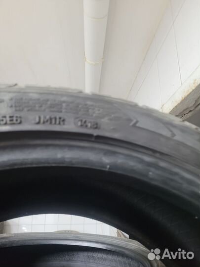 Goodyear UltraGrip Performance 235/45 R19 99V