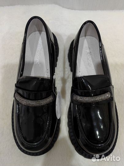 Новые лоферы для девочки 35