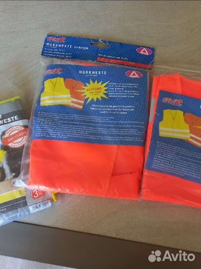 Продам жилеты