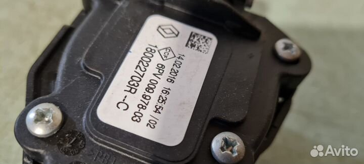 Педаль газа Renault Logan 2