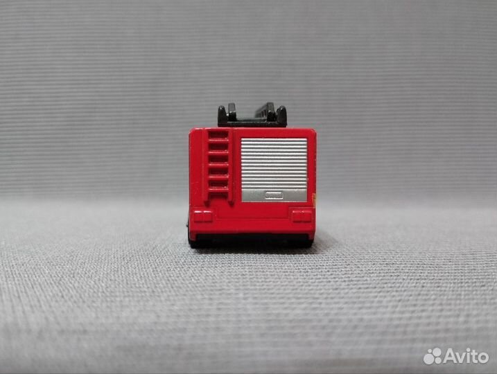 Металлическая модель пожарной машины