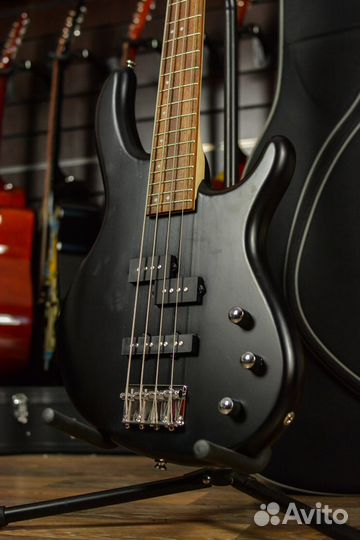 Бас гитара Cort + Аксессуары