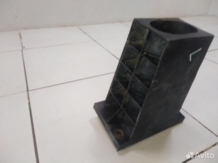 Кронштейн усилителя переднего бампера Citroen C4 P