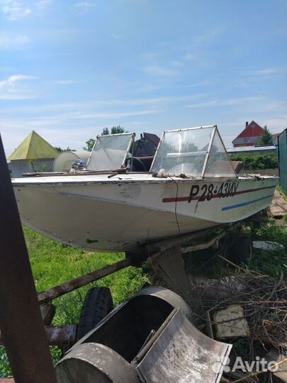 Лодка Днепр с прицепом