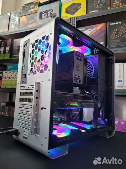 Игровой компьютер R5 5600X/32RAM/1TB/RX7700XT