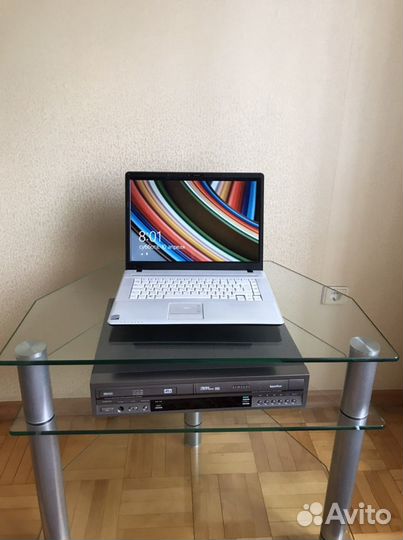 Стеклянная тумба под тв