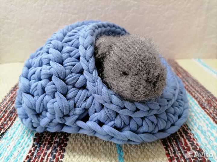 Вязаный зайчонок (заяц)