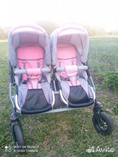 Коляска для двойни