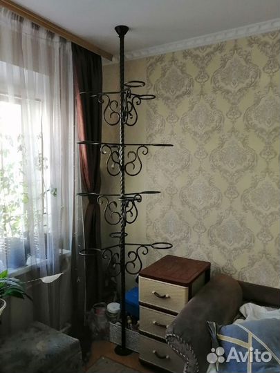 Цветочная стойка