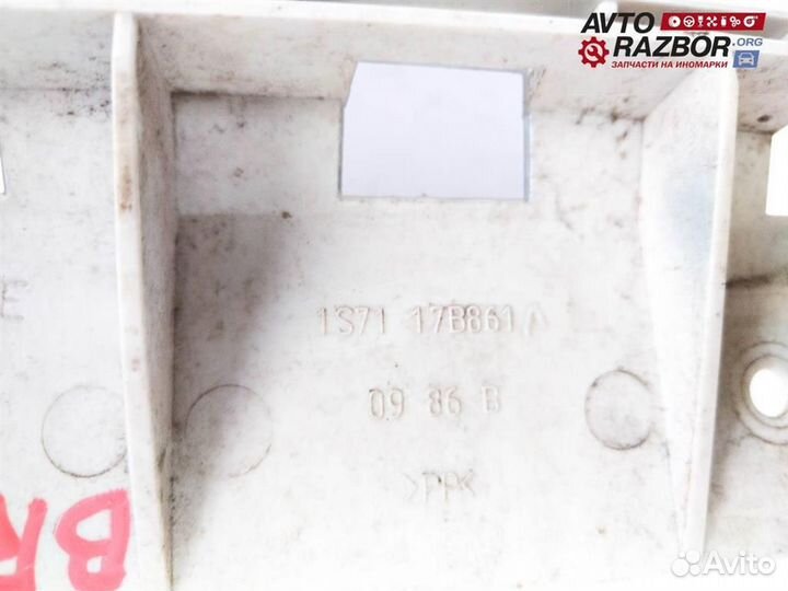 Кронштейн заднего бампера Ford Mondeo 3 2000-2007