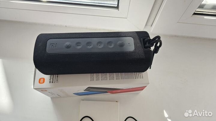 Колонка Xiaomi Mi Portable Bluetooth Speaker 16w