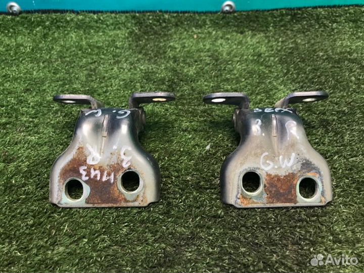 Петля двери задняя правая Great Wall Hover H3 2.0