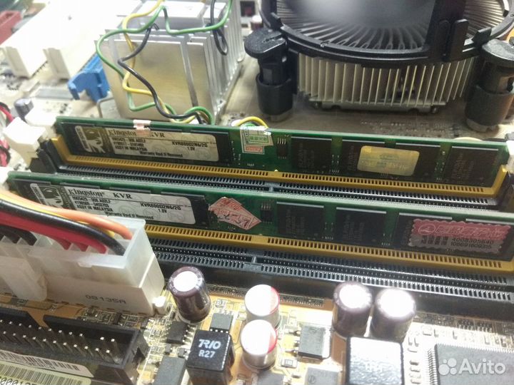 Память DDR2 Kingston 4Gb (2Гб+2Гб)