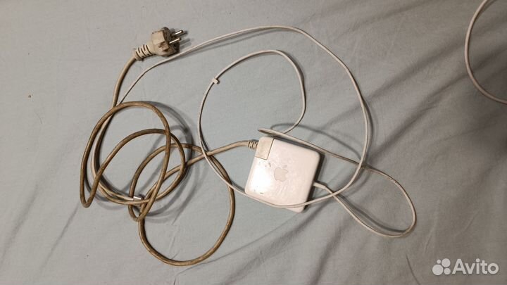 Apple magsafe 2 85w зарядное устройство на macbook