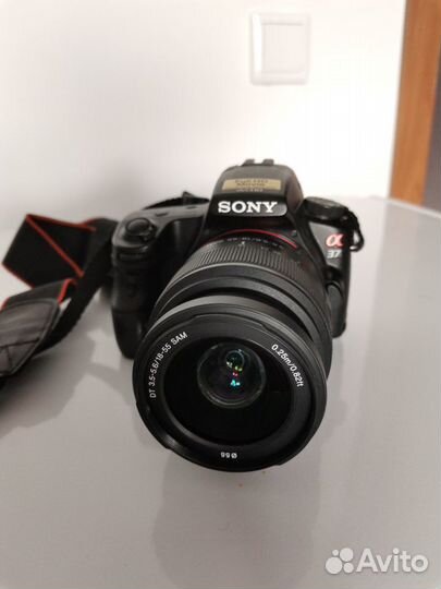 Зеркальный фотоаппарат Sony Alpha slta37 как новый