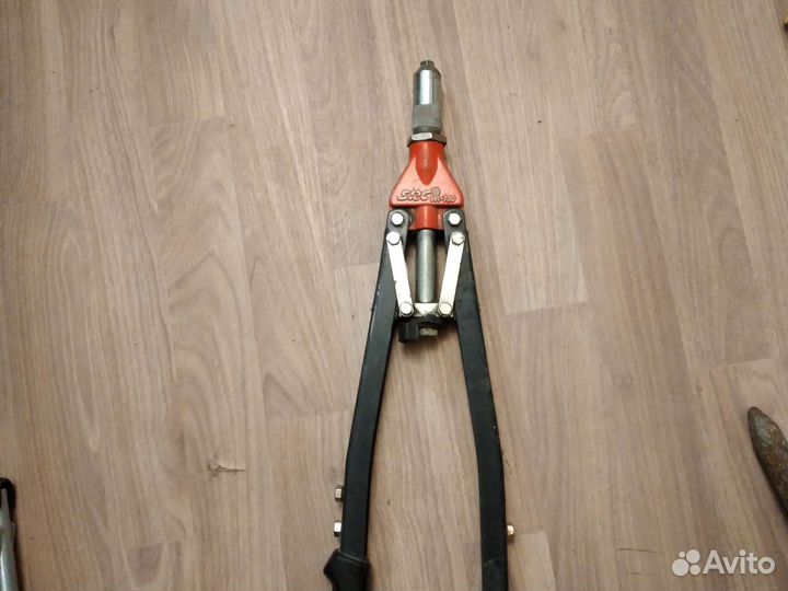 Заклепочник