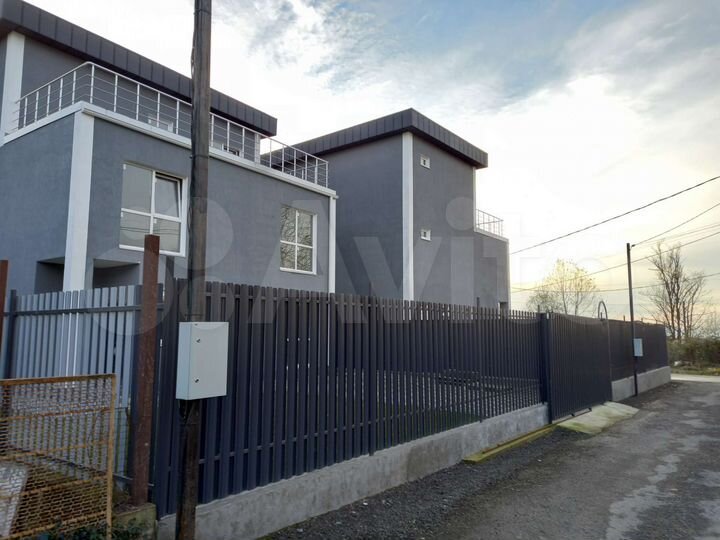 Дом 226,9 м² на участке 4 сот.