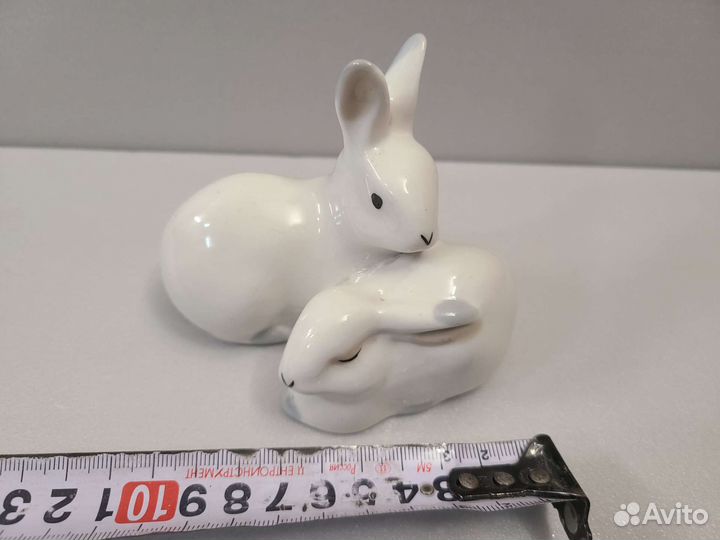 Статуэтка фарфор