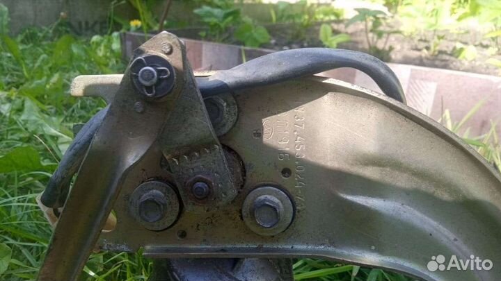 Суппорт передний левый