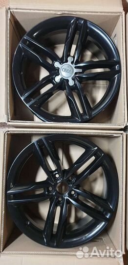 Литые диски на Audi R18 5x112