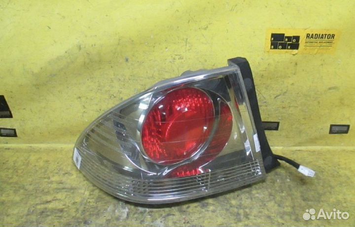 Стоп левый toyota altezza sxe10