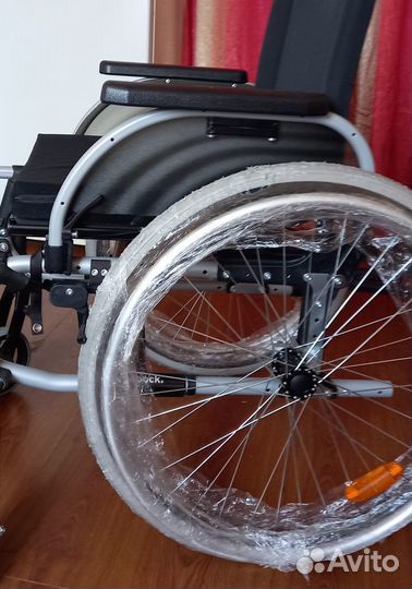 Инвалидная коляска новая
