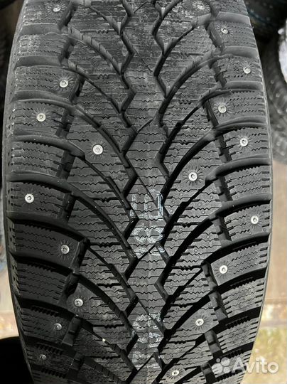 Pirelli Formula Ice 215/55 R17 98T