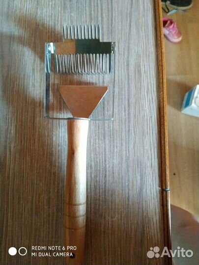 Скребок (мед)