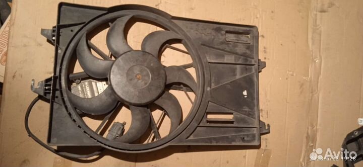 Вентилятор охлаждения ford Mondeo 3 2.0TD