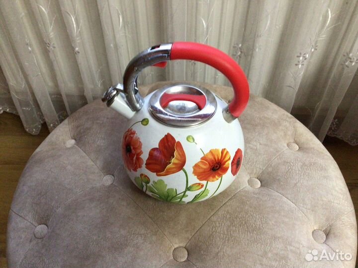 Чайник эмалированный со свистком