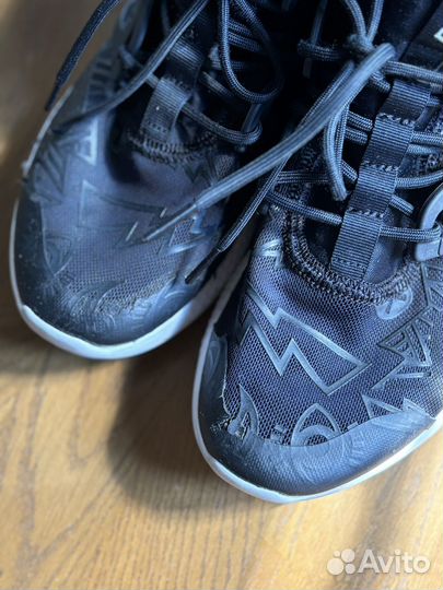 Кроссовки Reebok Hayasu