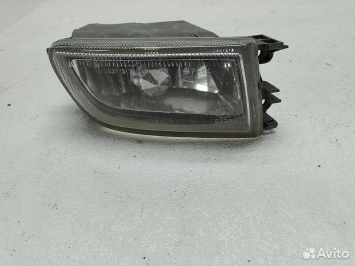 Фара противотуманная передняя правая Nissan