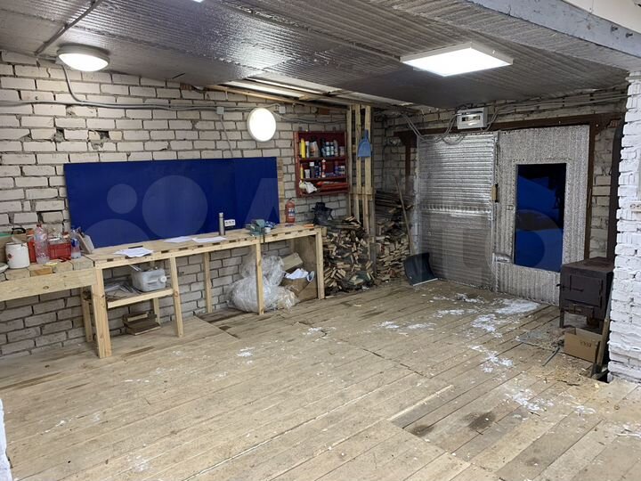 Гараж, > 30 м²