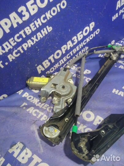 Передний правый стеклоподъемник Ford Focus 1 седан