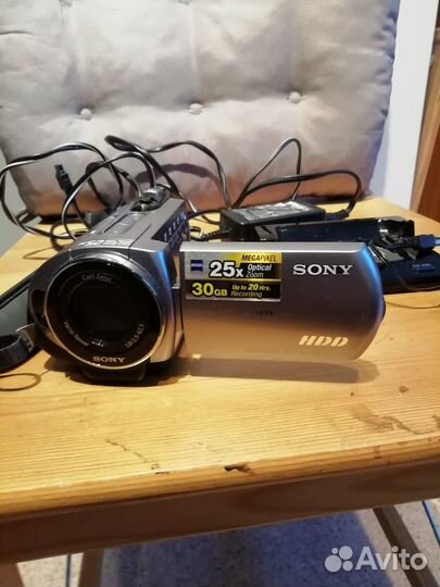 Цифровая видеокамера Sony Handycam HDD