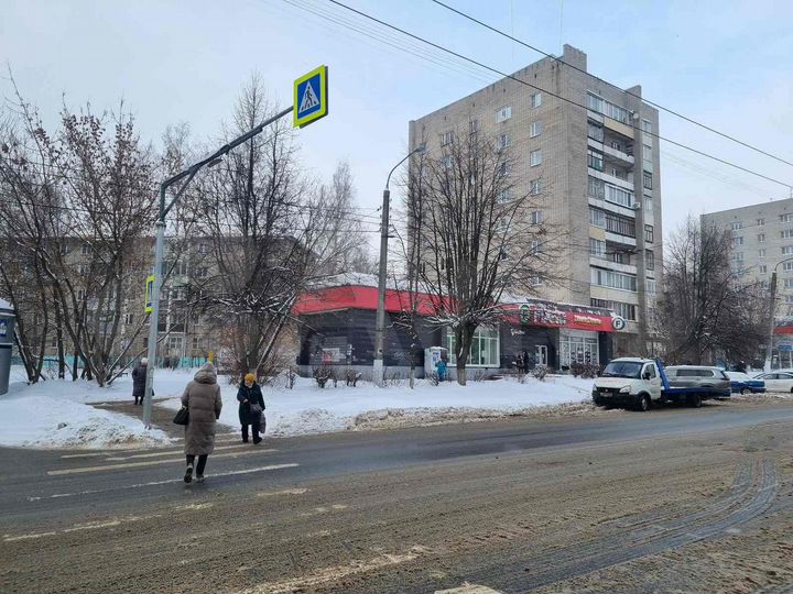 Первая линия, витрина, 60 м²