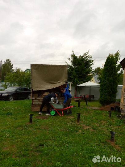 Уборка территории вывоз мусора спил деревьев