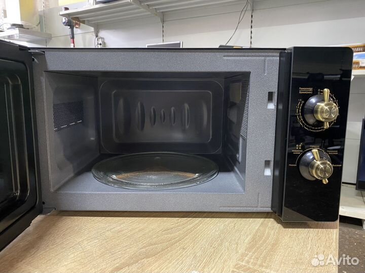 Микроволновая печь новая