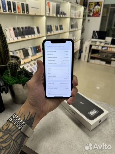 iPhone 11, 64 ГБ