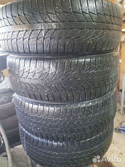 Triangle Snowlink TWT02 215/55 R18