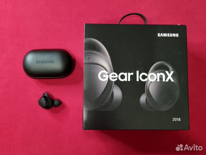 Samsung Gear Iconx 2018 / Кейс / Правый наушник