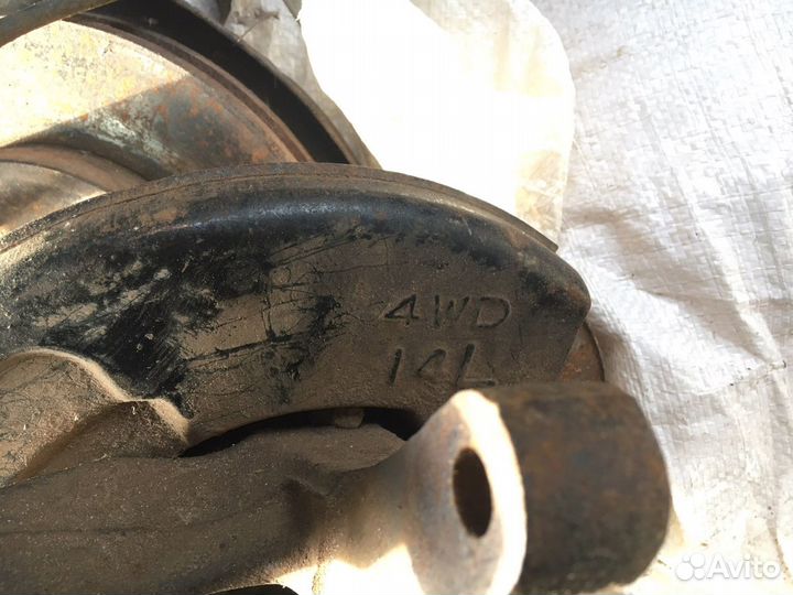 Поворотный кулак ступица Mitsubishi libero 4wd