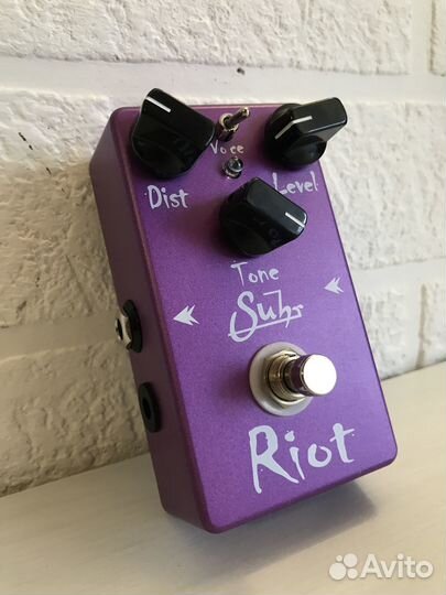 Гитарная педаль перегруза Suhr Riot (копия)